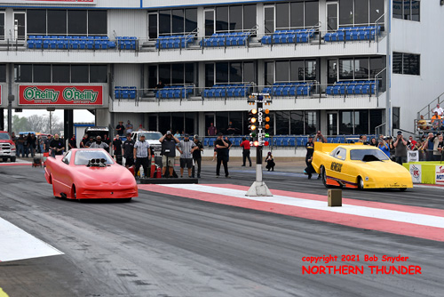 Danny Smith - 
'Snafu' (left) vs Jade Cook - 'Nemesis' (right)